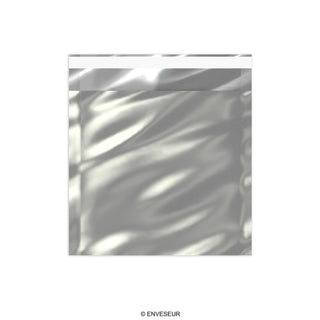 Błyszczące metaliczne koperty foliowe