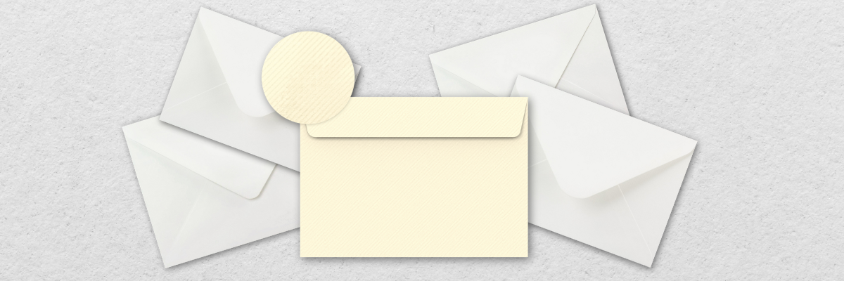 Koperty z papieru w linię