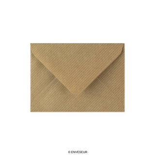 82x113 mm (C7) Brązowa koperta z żebrowanym wzorem