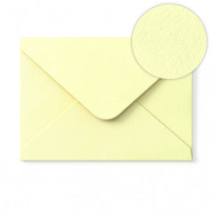 koperta w kolorze kości słoniowej ze struktura młotkową 162x229 mm (C5)