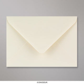 114x162 mm (C6) Koperta kość słoniowa z gładką powierzchnią